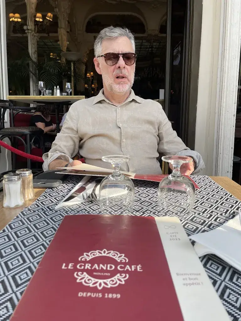 Jan Marquez Corpuz_Le Grand Café, Moulins_Moulins_review