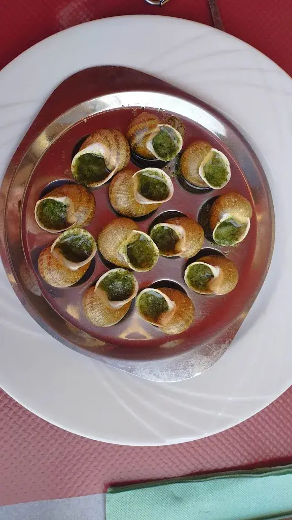 Sébastienne Hillenstedt_La Source du Val_Pierrefontaine-les-Varans_review