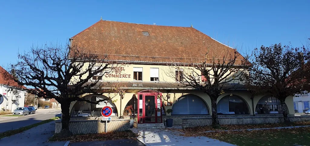 Logis Hôtel du Commerce ristorante a Pierrefontaine-les-Varans