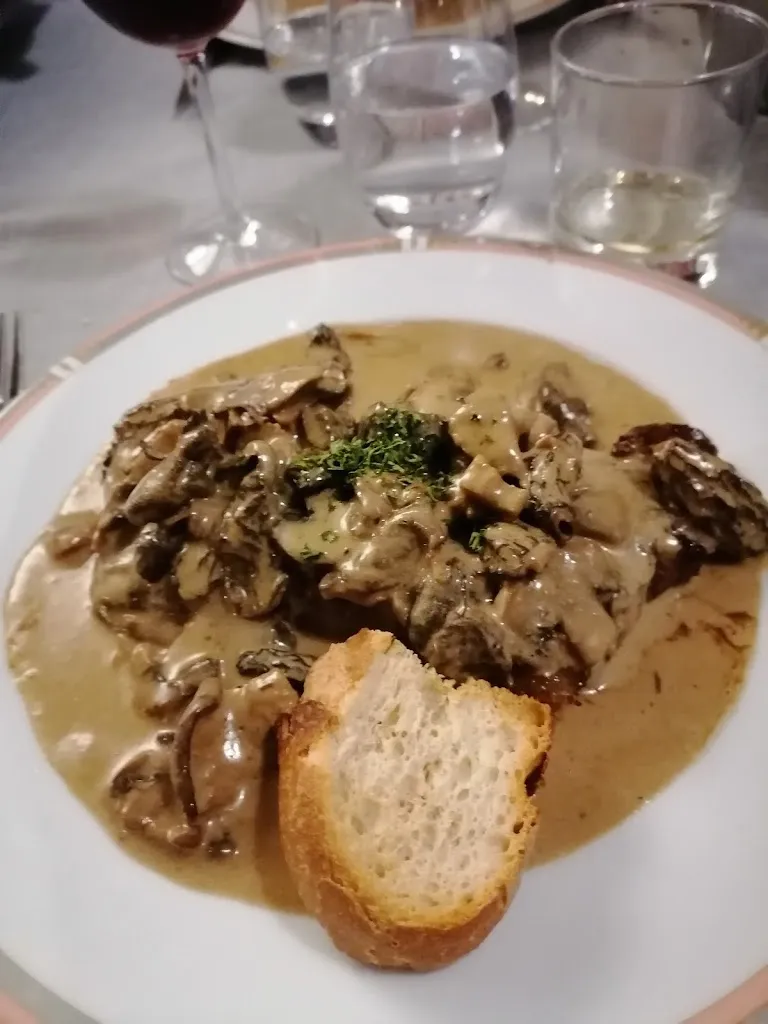 Logis Hôtel du Commerce_Pierrefontaine-les-Varans_slider_image_3