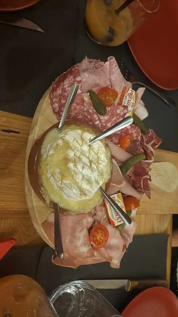 Ophelie Martin_le pti resto_Moulins_review