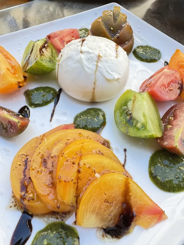 Andrea Alvis_LE GRENIER A SEL_Nuits-Saint-Georges_review