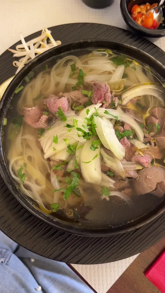 Chloe Lee_Saveur d'Asie_Nuits-Saint-Georges_review