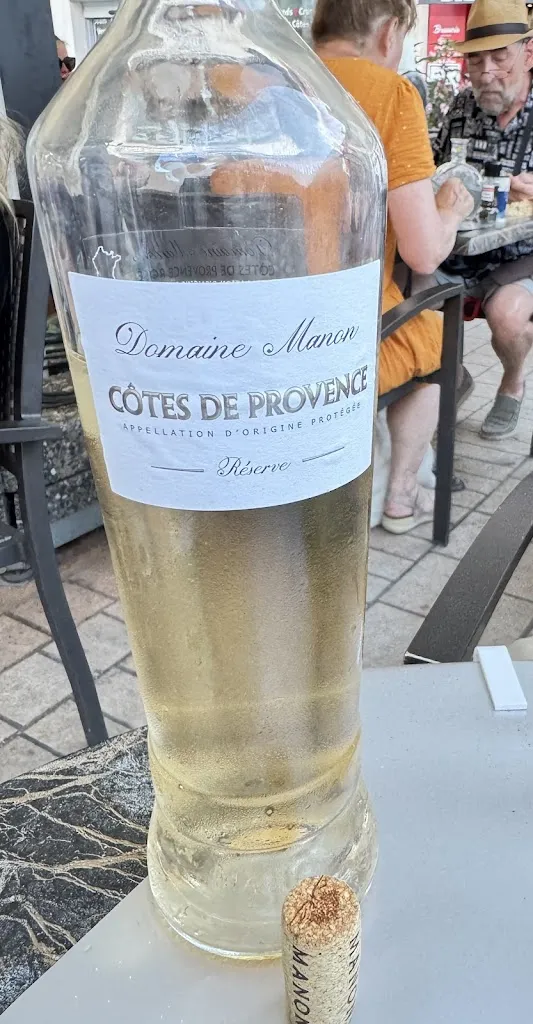 Andrea Alvis_café Du centre, Bar - brasserie_Nuits-Saint-Georges_review