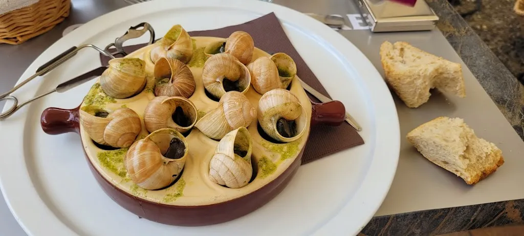 café Du centre, Bar - brasserie_Nuits-Saint-Georges_slider_image_3