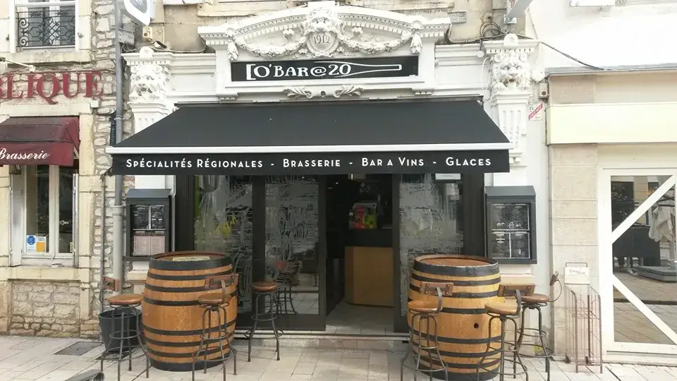 O'Bar@20 : restaurant, bar a vins, brasserie à Nuits-St-Georges ristorante a Nuits-Saint-Georges