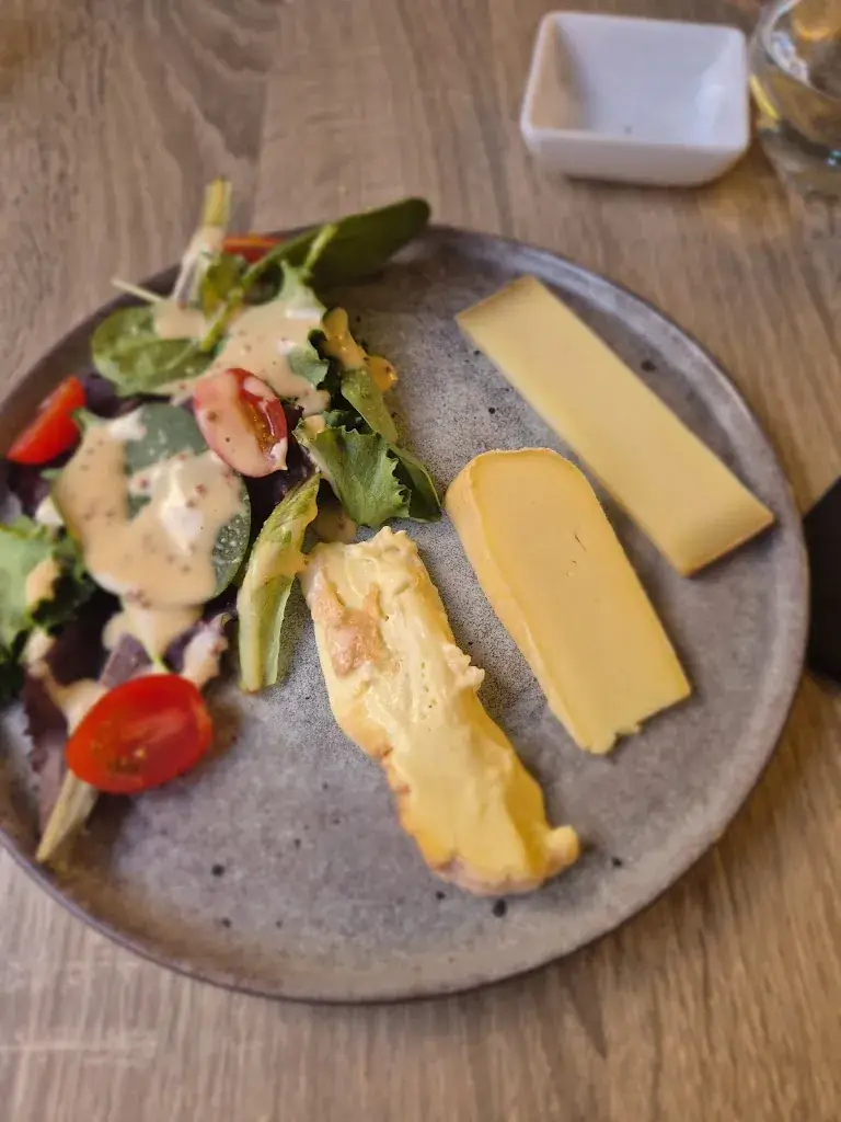 Louise Sleutel_L'Embargo - La cuisine de Vincent_Nuits-Saint-Georges_review