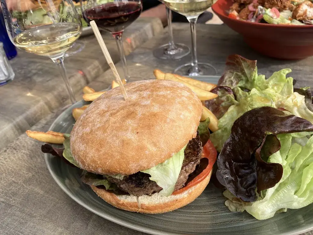 N B_Café de Paris_Nuits-Saint-Georges_review