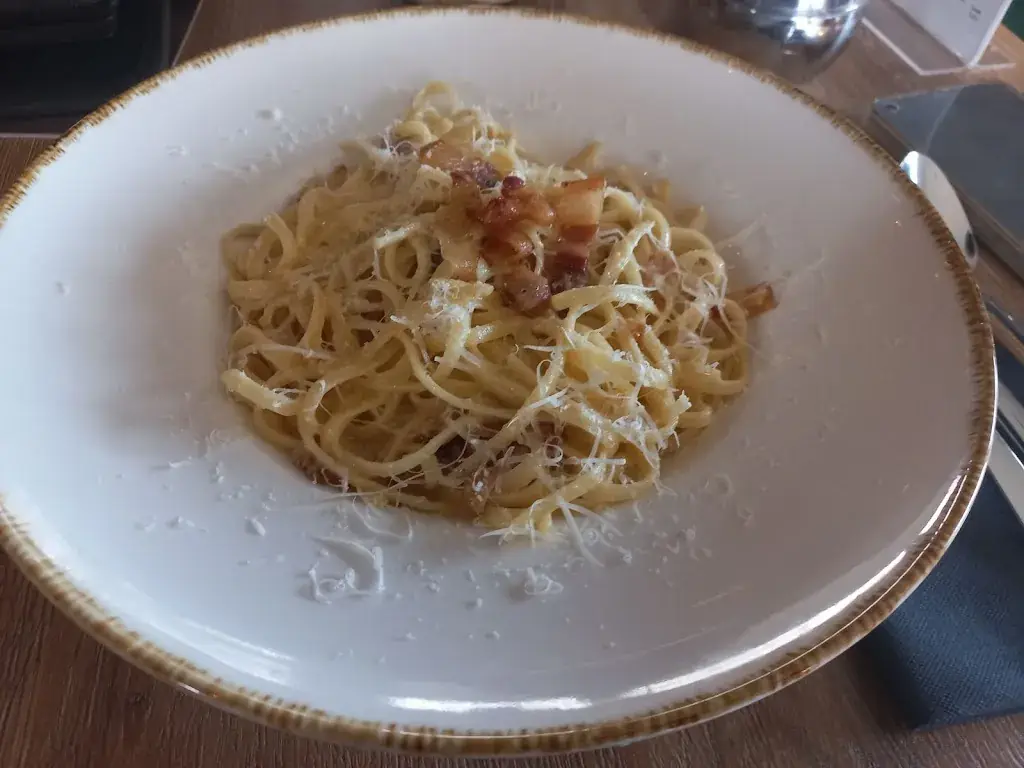 Di Fonzo_Nuits-Saint-Georges_slider_image_3