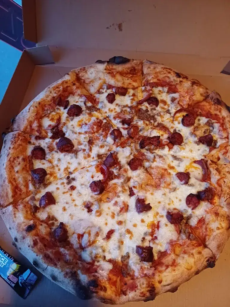 Beuzz Demarthe_DOLCE PIZZA_Port-sur-Saône_review