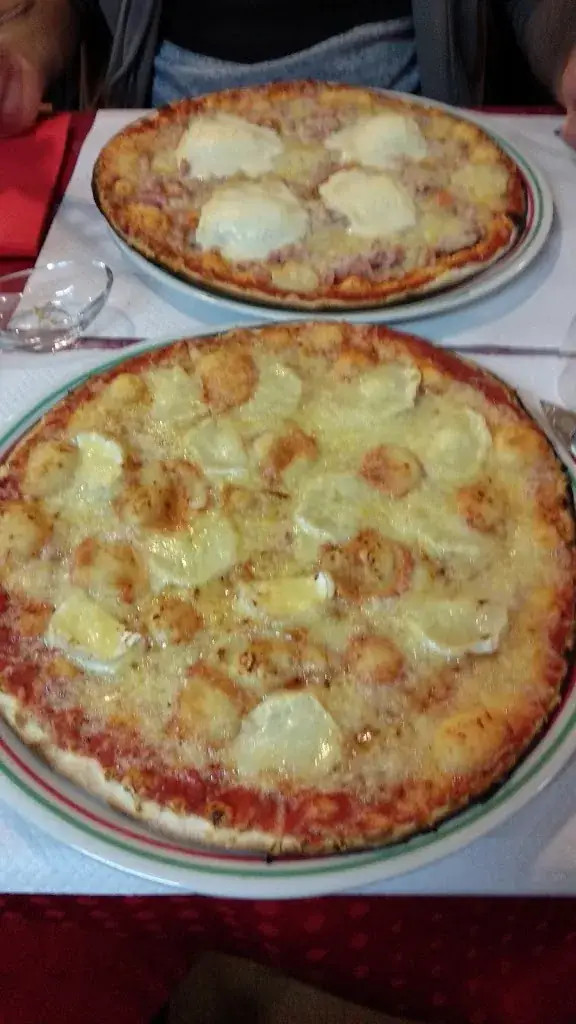 Fernando Martins_Pizzeria Grill Le Fourneau_Pont-de-Roide-Vermondans_review