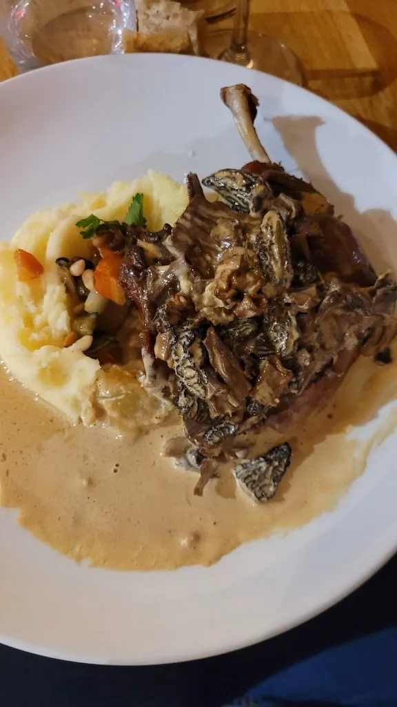 Ingrid LOUBATIERES_Le Café Café_Besançon_review