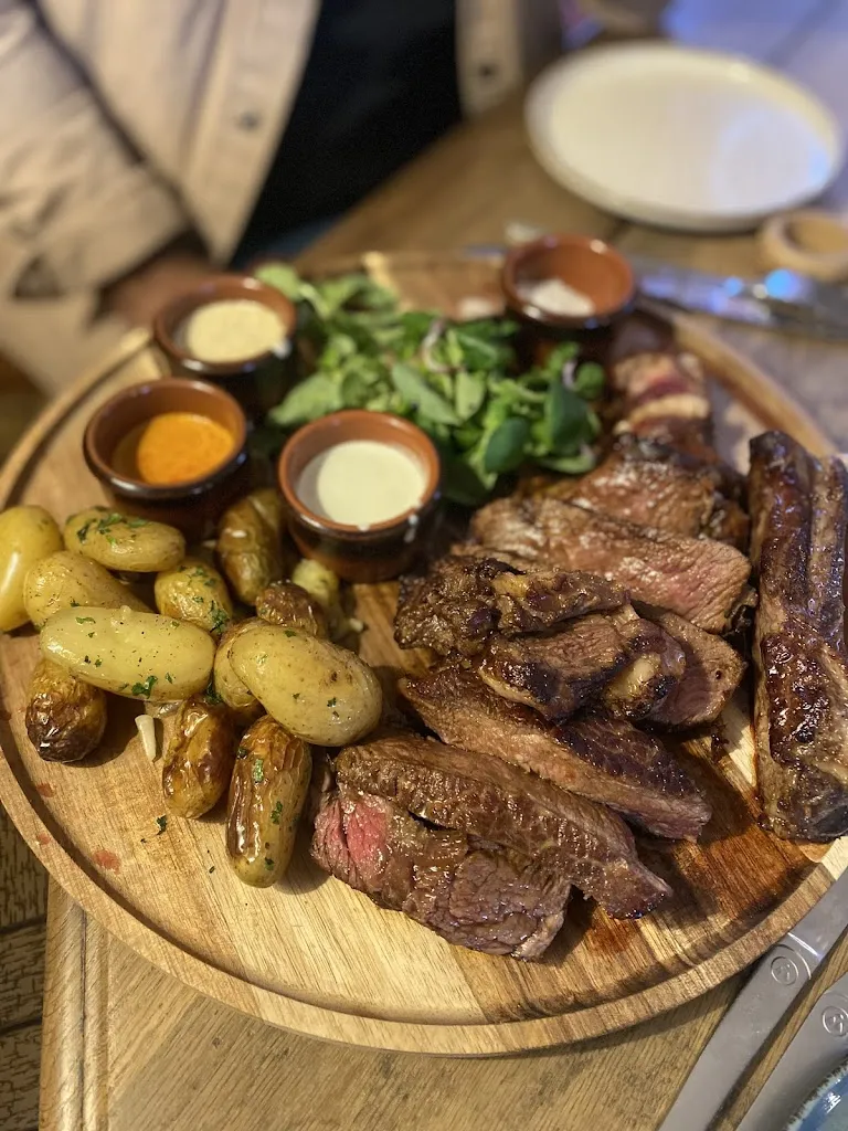 CAVIAR et COQUILLETTES_Auberge de la Gare_Pougues-les-Eaux_review