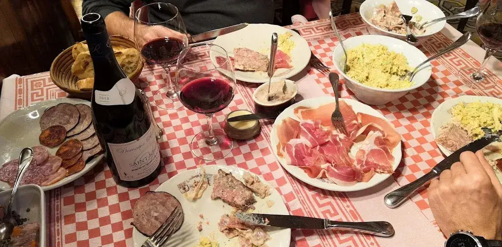 Le Quincy_Paris_slider_image_3