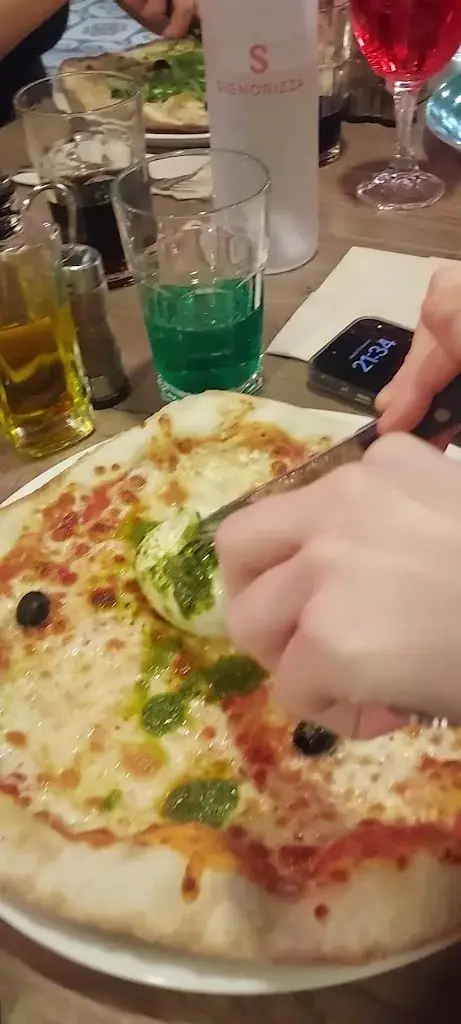 Signorizza Pizzeria Restaurant Montbéliard_Montbéliard_slider_image_2