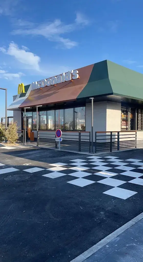 McDonald's_Avermes_slider_image_1