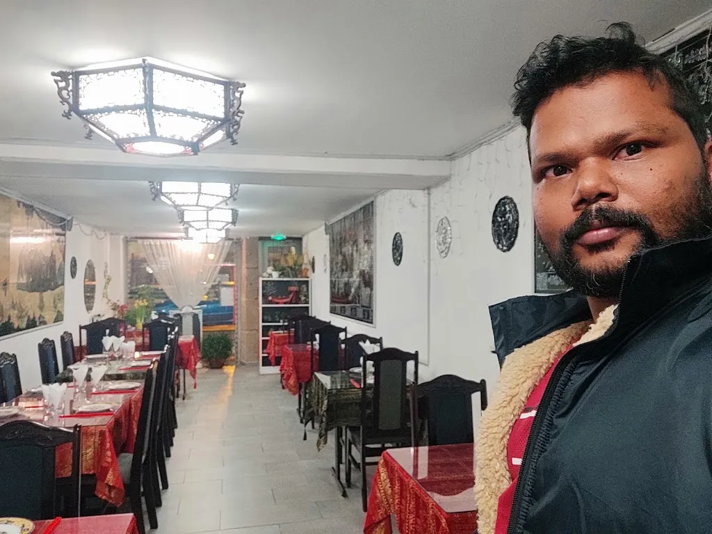 Varadharajan Perumal_Aux Trois Bonheurs_Montbéliard_review