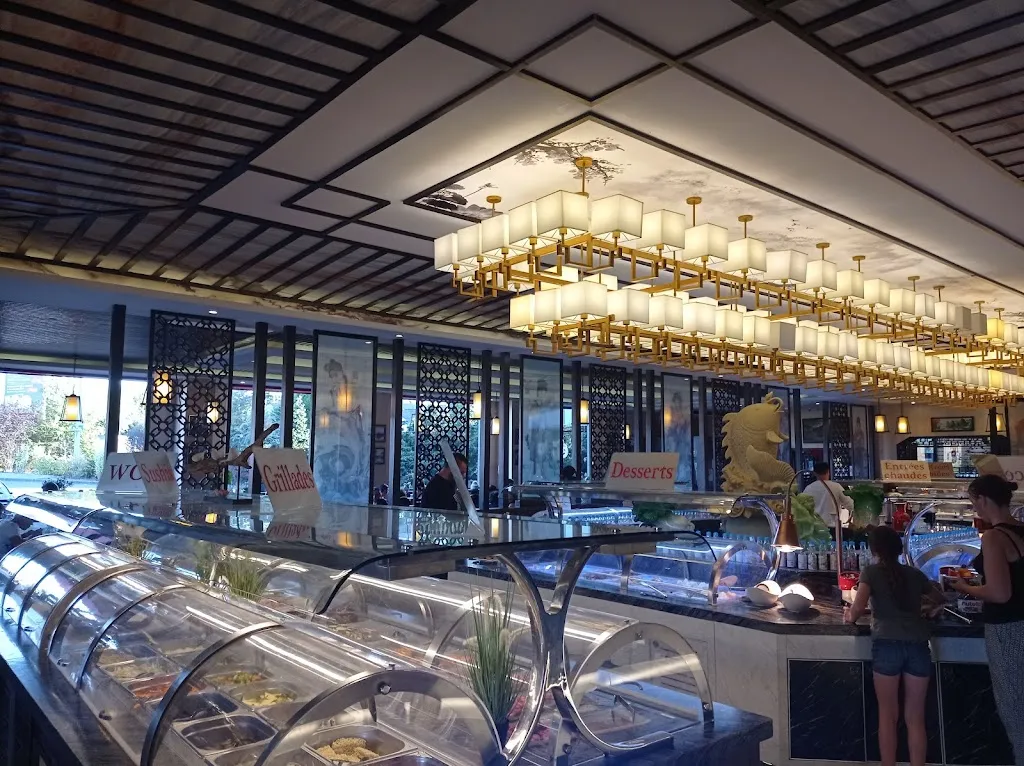 Urs B._Restaurant Wok et Buffet à volonté_Montbéliard_review