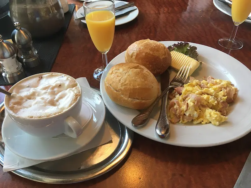 Enrique Pérez Gil_Ringelnatz Café und Restaurant_Waldkirchen_recensione