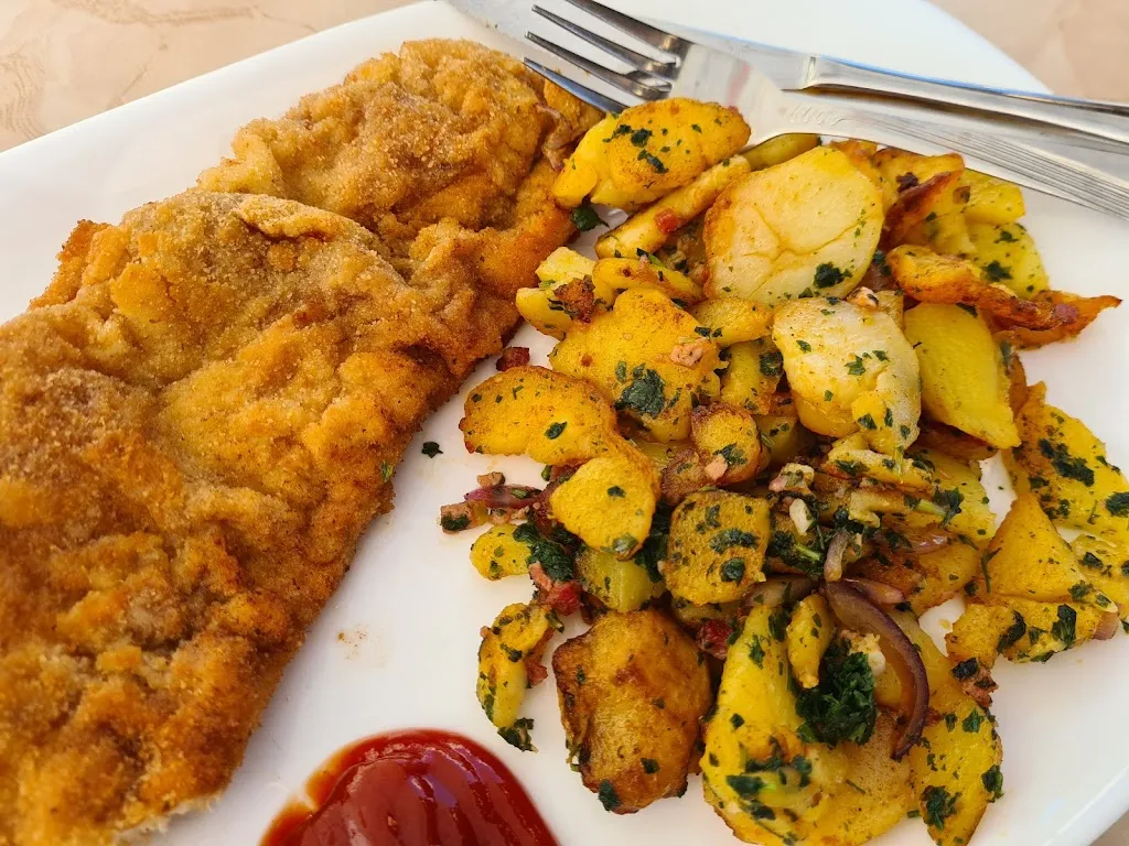 Sarah F._S'Höfle_Bempflingen_review