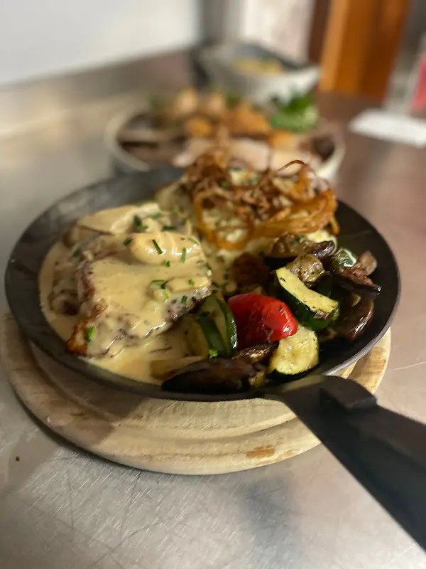 Gasthaus zur Post_Wallerfing_slider_image_3