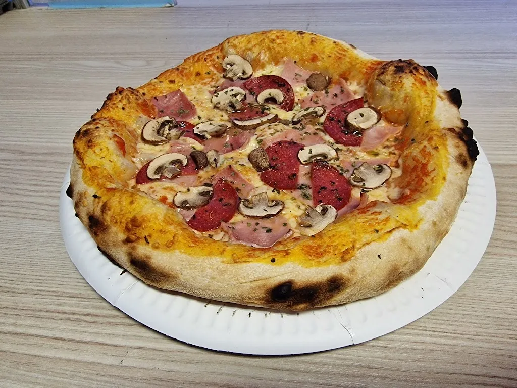 Pizza Tramonto_Bempflingen_slider_image_1