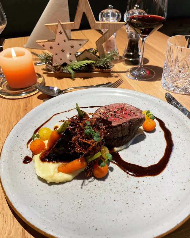 Hallnberg Restaurant & Garten_Walpertskirchen_slider_image_2