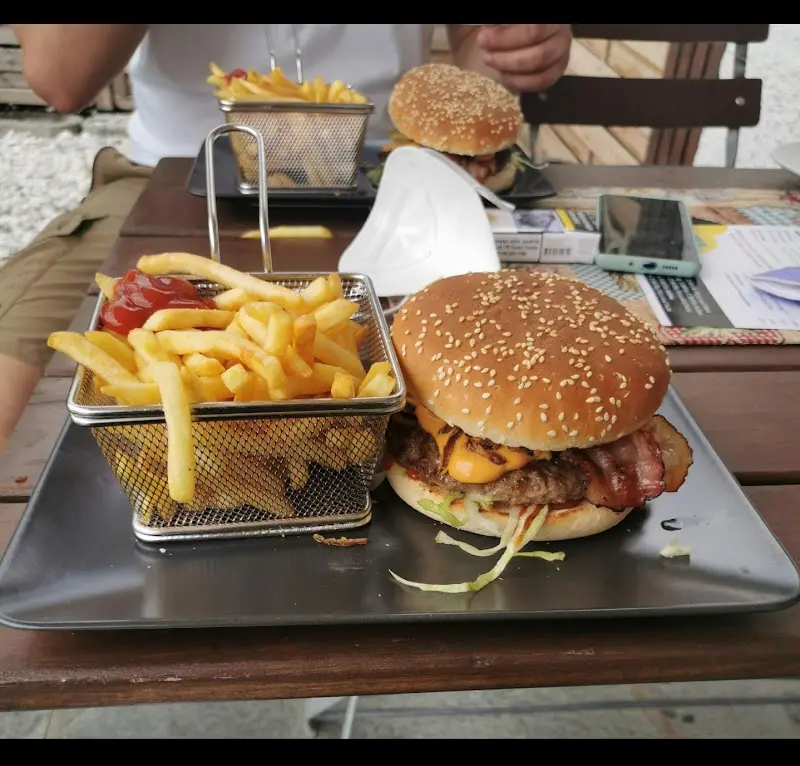 Marko Babic_Imbiss Zur Alten Sattlerei_Wallgau_review