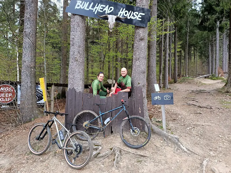 Andrew Upton_Bullhead House - Ochsenkopfhaus_Warmensteinach_review