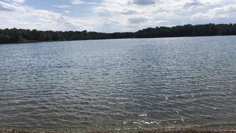 Tamás Vargha_Haus am See_Weichering_review