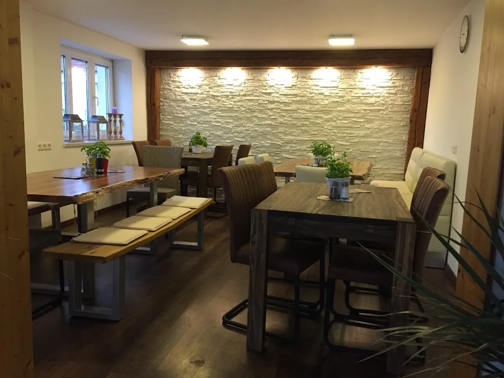 La Luna Pizzeria_Berkheim_slider_image_3