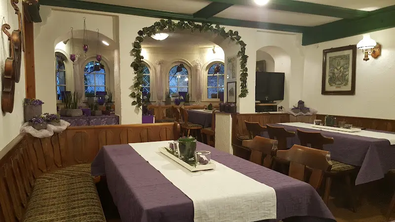 Burger Café Pension_Weibersbrunn_slider_image_3