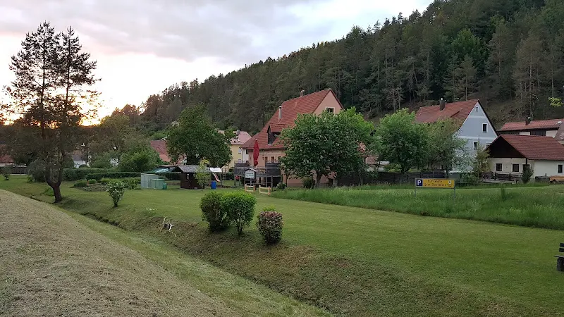 Gaststätte Zum Dorfwirt ristorante a Weigendorf