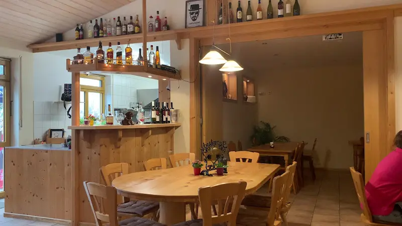 Terrasse Restaurant-Café-Bar_Oberbayern_slider_image_2