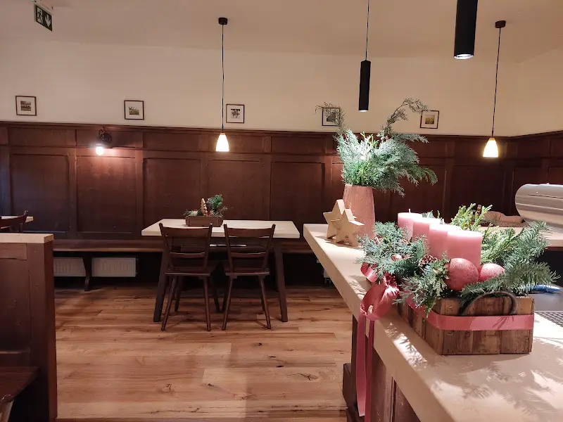 Gasthaus zum Lillachtal ristorante a Weißenohe