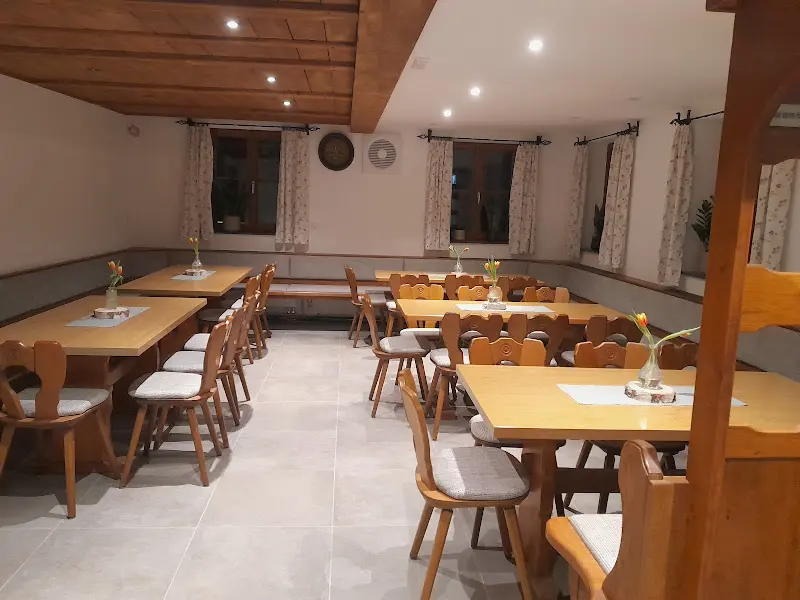 Andreas Kast Gasthaus Adler_Weißenhorn_slider_image_1