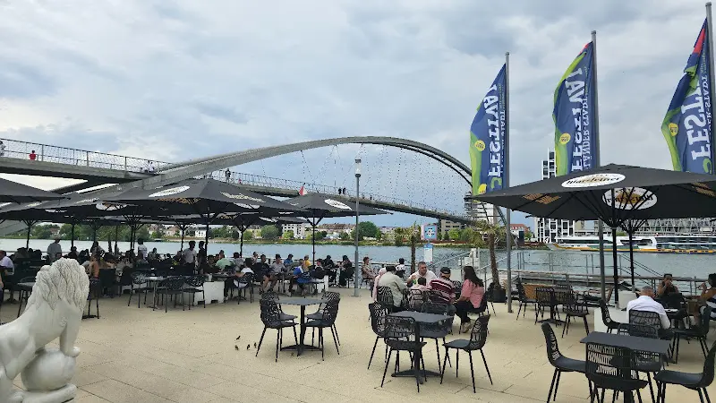 Mai Garden Rheinpark Restaurant_Rhein_slider_image_3