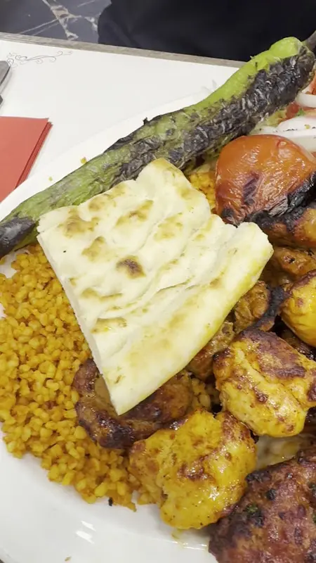 Jessica Bello Salguero_Tadim Grill Haus_Rhein_review