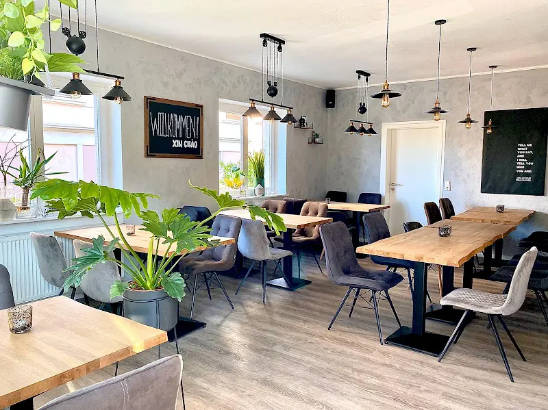 Do Le's Kitchen restaurant in Rhein