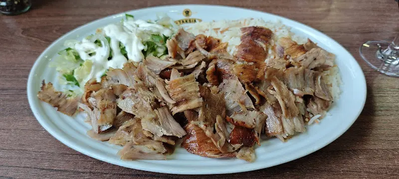 Daniel Gohl_Taksim Restaurant_Rhein_review