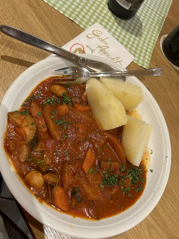 Saurabh Caplash_Brotzeitstube MAX mit Dorfladen_Weißenstadt_review