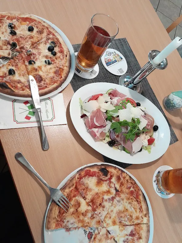 Banane Vogel_La Piazza_Weißenstadt_recensione