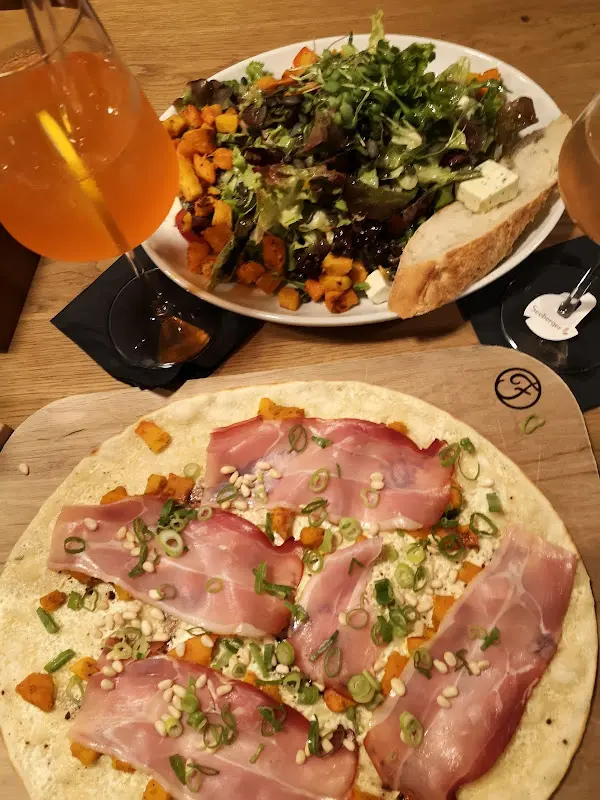 Fräulein Schlecht Restaurant_Wemding_slider_image_3