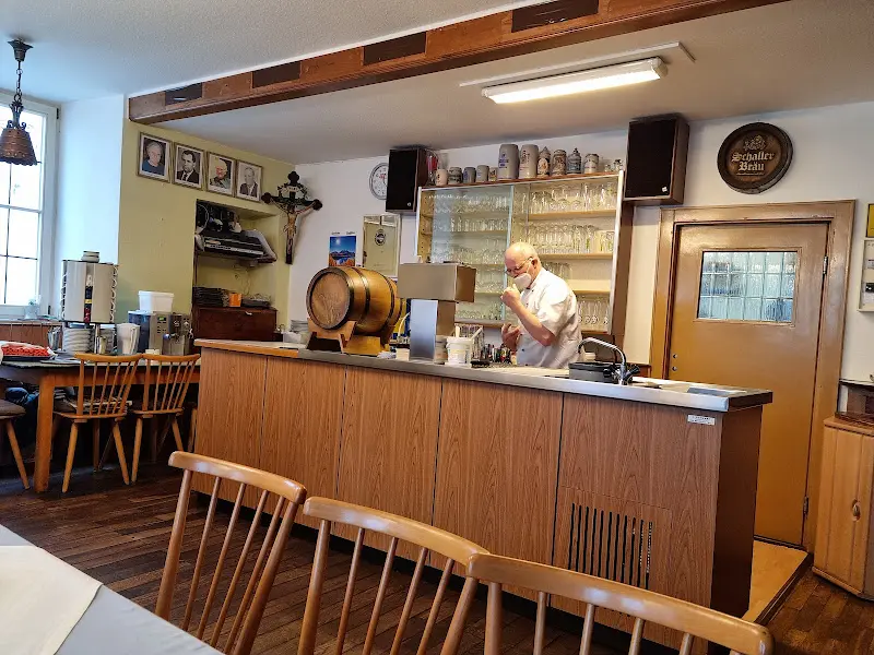 Gasthof & Pension zur Ente restaurant in Wemding