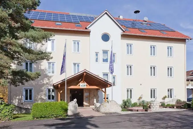 Seebauer-Hoteldorf Gut Wildbad - Seebauer Hotel GmbH_Wemding_slider_image_1