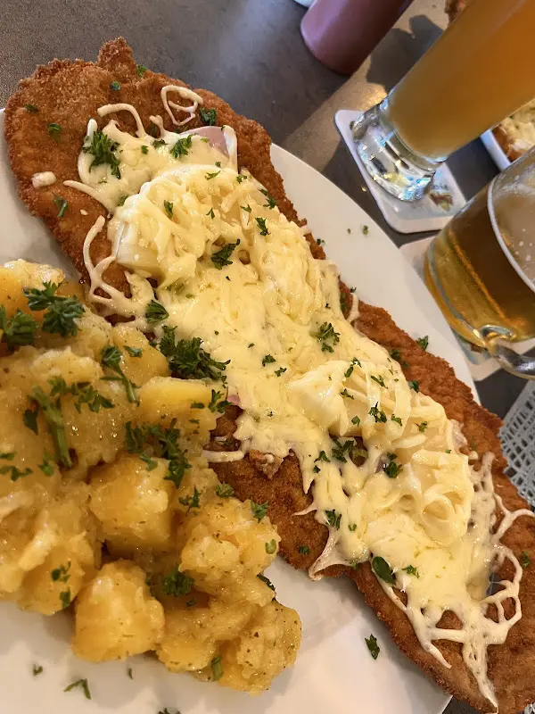 miranda Vdb_Das Schnitzelparadies_Wendelstein_review