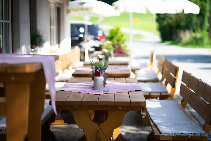 Landgasthof Neukirchen ristorante a Weyarn