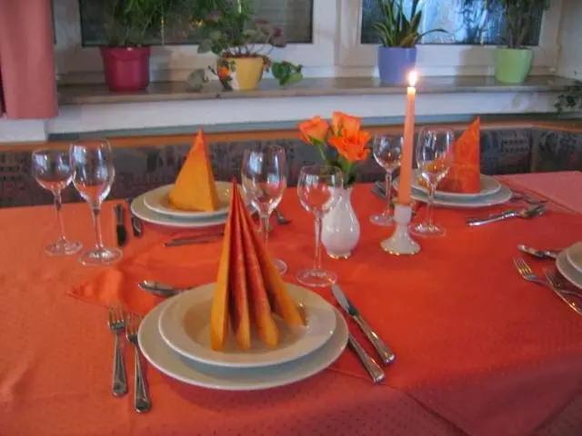 Gasthaus zur Grenze restaurant in Wilburgstetten