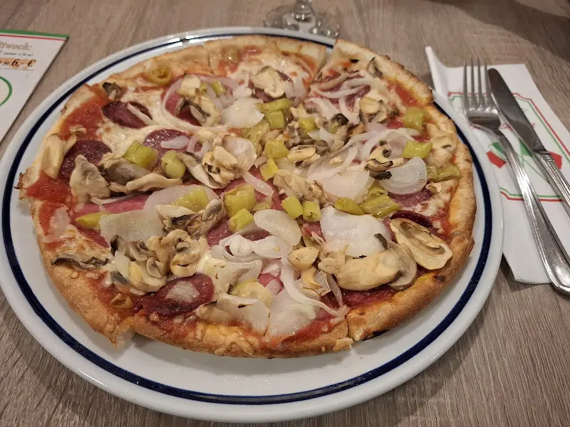 Pizzeria To Go_Wildflecken_slider_image_3