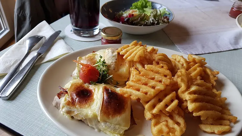 Gasthof Zum Goldenen Kreuz_Wilhelmsdorf_slider_image_2